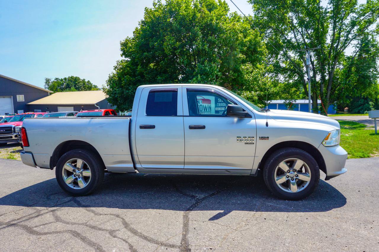 Used 2019 RAM 1500 Express w/ Express Value Package AWD/4WD image 2