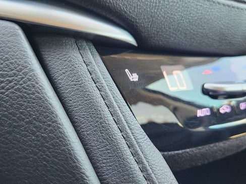 Used 2017 Cadillac XT5 Luxury w/ Driver Awareness Package FWD image 27