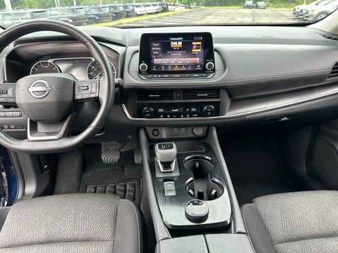 Used 2025 Nissan Rogue SV AWD/4WD image 44