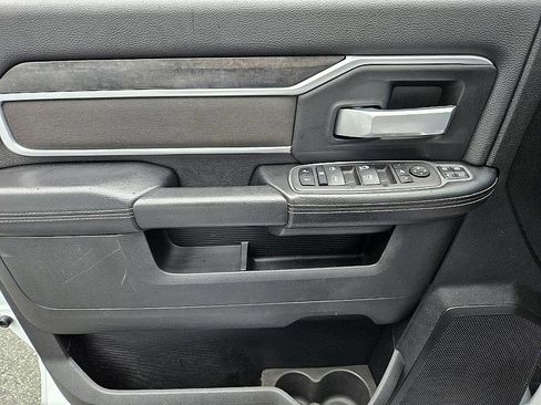 Used 2024 RAM 2500 Big Horn image 30
