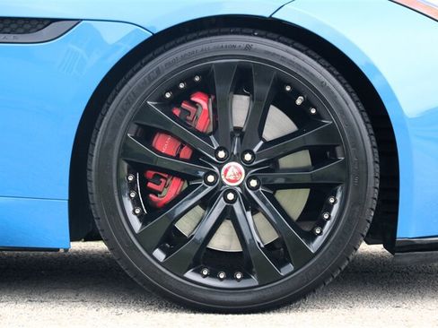 Used 2019 Jaguar F-TYPE R AWD/4WD image 39
