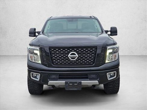 Used 2019 Nissan Titan PRO-4X w/ Pro-4x Convenience Package image 2