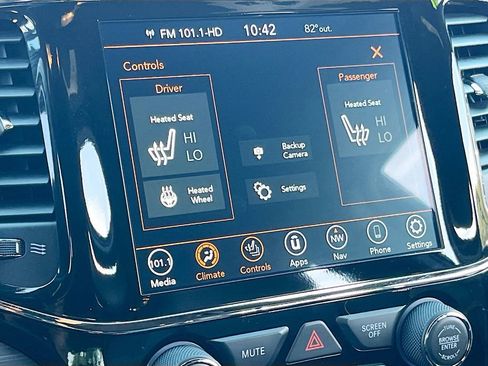 Used 2021 Jeep Grand Cherokee Laredo X image 21