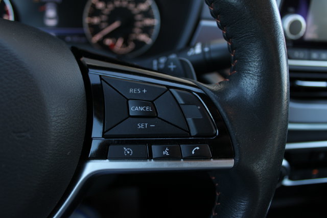 Used 2023 Nissan Altima 2.5 SR AWD/4WD image 7
