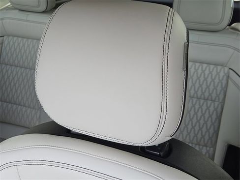 Used 2024 Lincoln Nautilus Black Label w/ Jet Appearance Package (87T) image 15