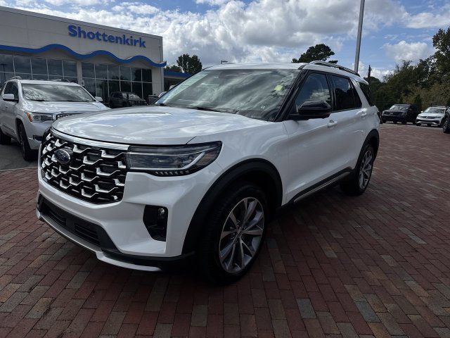 Used 2025 Ford Explorer Platinum w/ Ultimate Package AWD/4WD image 1