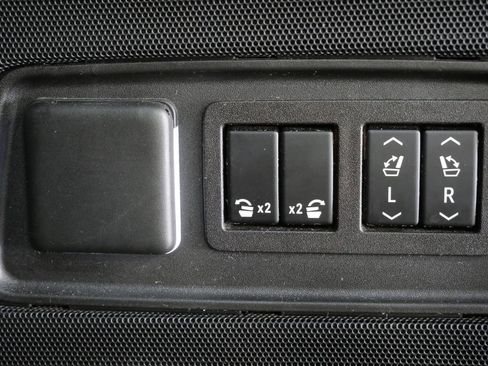 Used 2023 Cadillac Escalade Sport AWD/4WD image 32