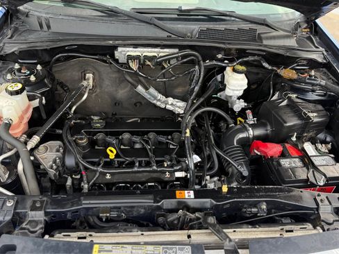 Used 2011 Ford Escape XLT w/ 202A Rapid Spec Order Code FWD image 19