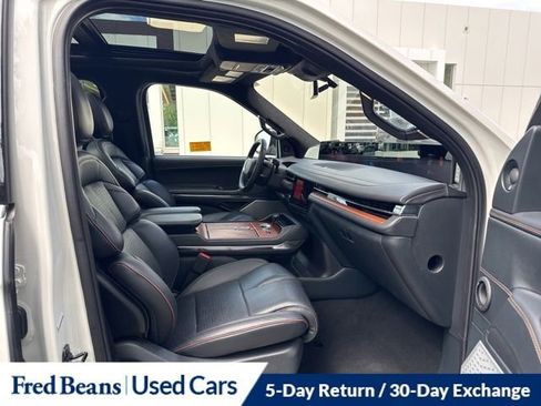 Used 2025 Lincoln Navigator Black Label AWD/4WD image 18