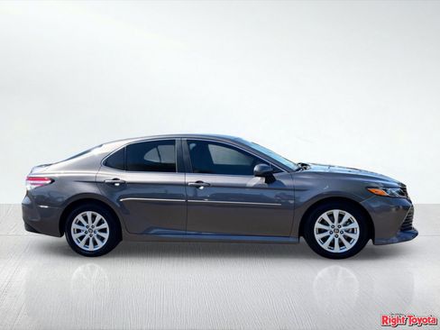 Certified 2020 Toyota Camry LE w/ Carpet Mat Package FWD image 7