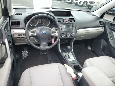 Used 2015 Subaru Forester 2.5i Premium w/ All-Weather Package AWD/4WD image 9