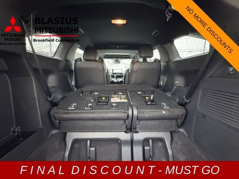 Used 2025 Toyota Sienna XSE w/ XSE Plus Package image 38