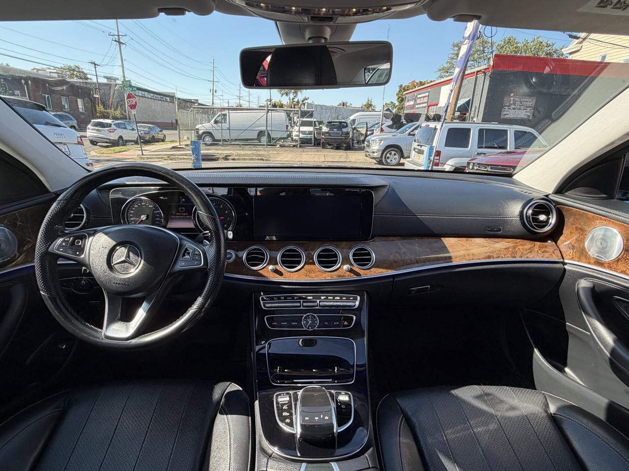 Used 2017 Mercedes-Benz E 300 4MATIC w/ Premium 1 Package image 26