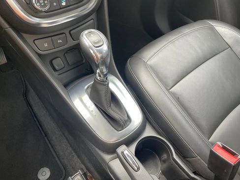 Used 2015 Buick Encore Premium image 19
