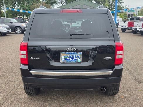 Used 2016 Jeep Patriot Sport image 4