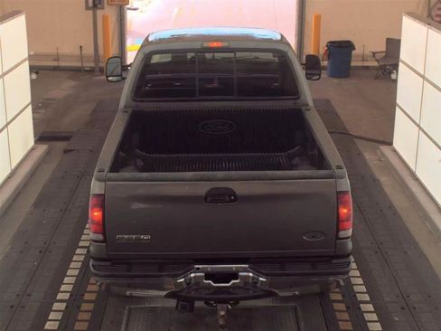 Used 2002 Ford F250 Lariat RWD image 6