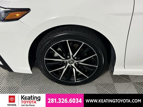 Used 2023 Toyota Camry SE FWD image 29