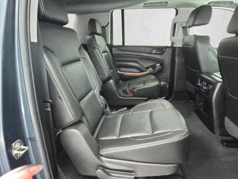 Used 2019 Chevrolet Suburban Premier AWD/4WD image 24