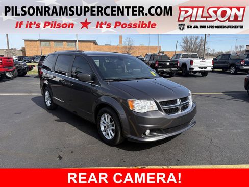 Used 2020 Dodge Grand Caravan SXT image 1