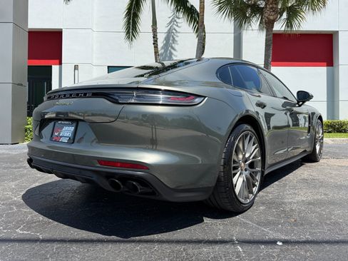 Used 2022 Porsche Panamera 4 Platinum Edition AWD/4WD image 23