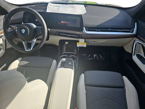 New 2026 BMW X1 xDrive28i w/ Technology Package image 9