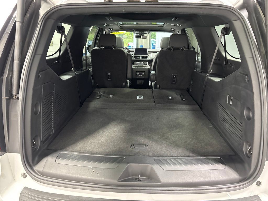 Used 2022 Chevrolet Suburban LT AWD/4WD image 50