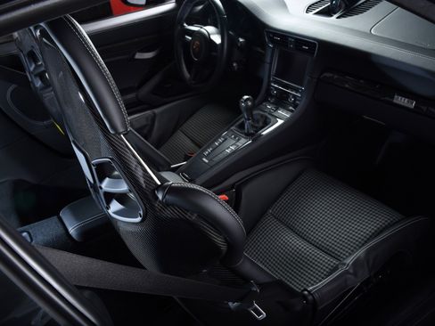 Used 2016 Porsche 911 R RWD image 21