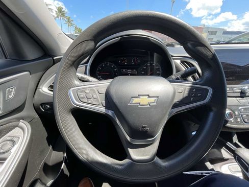 Used 2022 Chevrolet Malibu LT FWD image 11