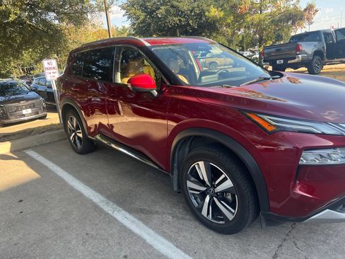 Used 2023 Nissan Rogue Platinum w/ Platinum Premium Package FWD image 7