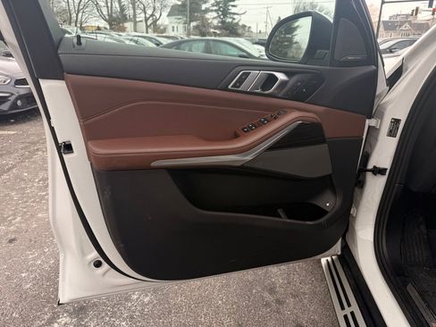 Used 2025 BMW X5 xDrive50e image 22