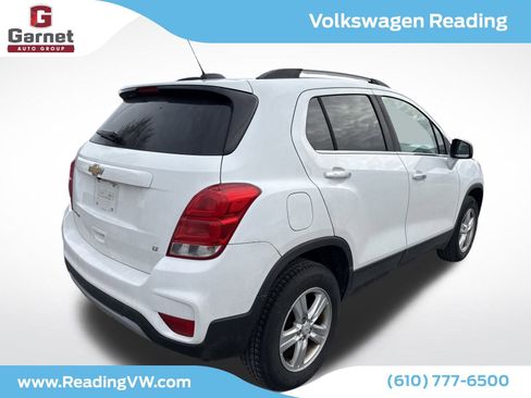 Used 2017 Chevrolet Trax LT w/ LT Convenience Package image 5