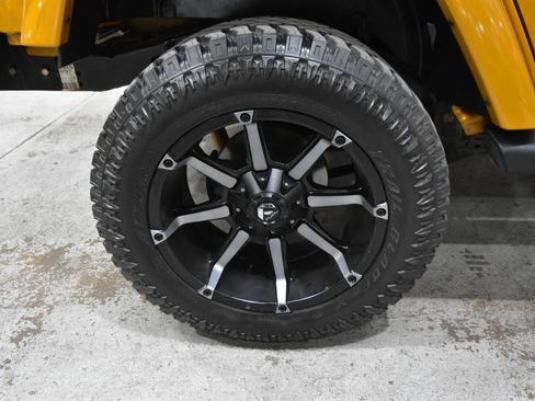 Used 2014 Jeep Wrangler Unlimited Sahara AWD/4WD image 52