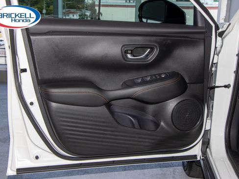 Used 2025 Honda HR-V Sport image 9