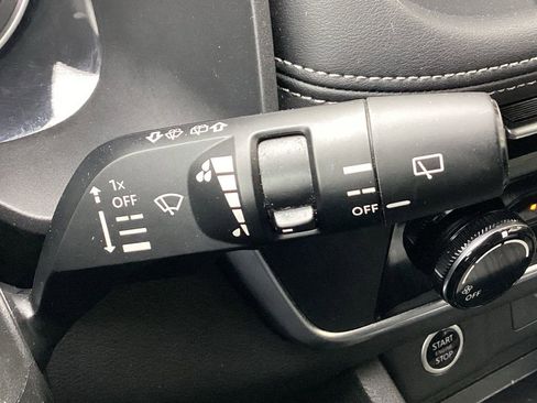 Used 2023 Nissan Rogue S image 26