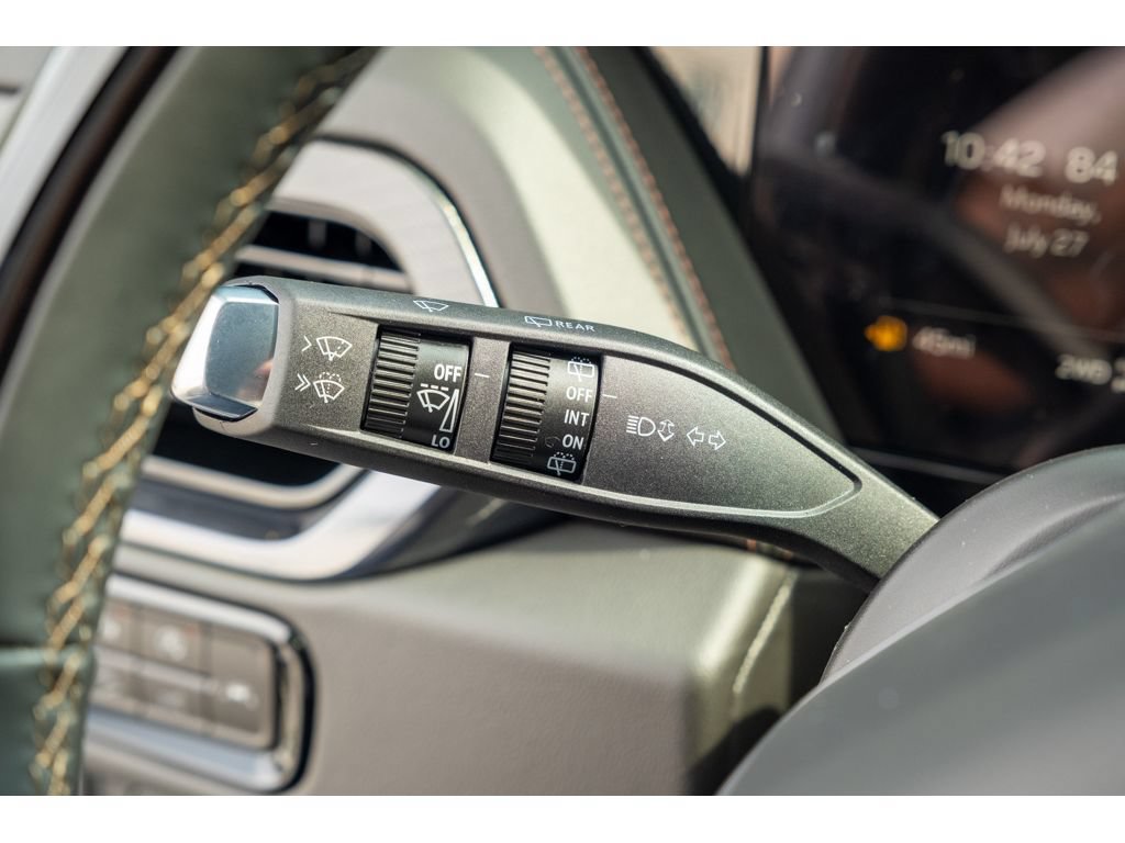 New 2026 GMC Yukon XL AT4 w/ AT4 Premium Plus Package AWD/4WD image 21
