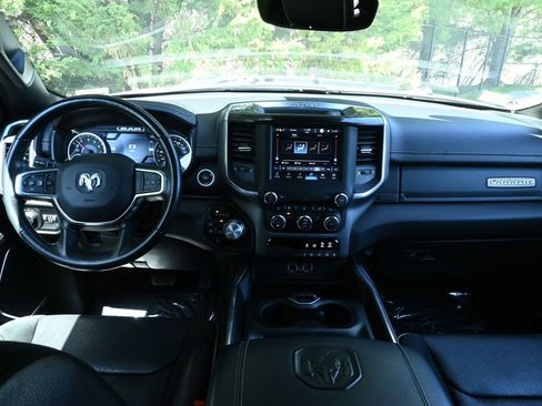Used 2022 RAM 1500 Laramie w/ Sport Appearance Package AWD/4WD image 17