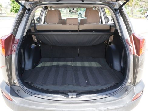 Used 2015 Toyota RAV4 XLE FWD image 33