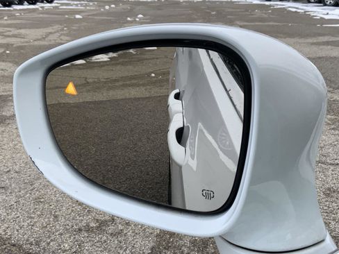 Used 2022 Chrysler Pacifica Touring-L image 20