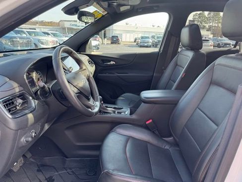 Used 2022 Chevrolet Equinox RS w/ RS Leather Package image 17