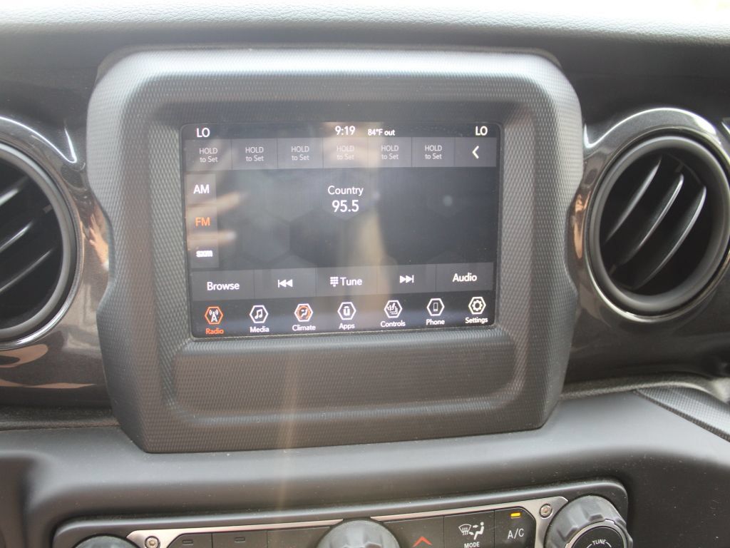Used 2019 Jeep Wrangler Unlimited Sport AWD/4WD image 14