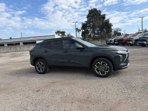 New 2026 Chevrolet Trax LT w/ Driver Confidence Package image 19
