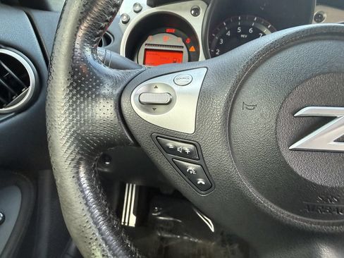 Used 2016 Nissan 370Z Coupe RWD image 15