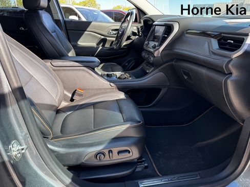 Used 2021 GMC Acadia AT4 w/ Technology Package image 24