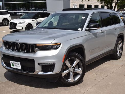 Used 2021 Jeep Grand Cherokee L Limited AWD/4WD image 43
