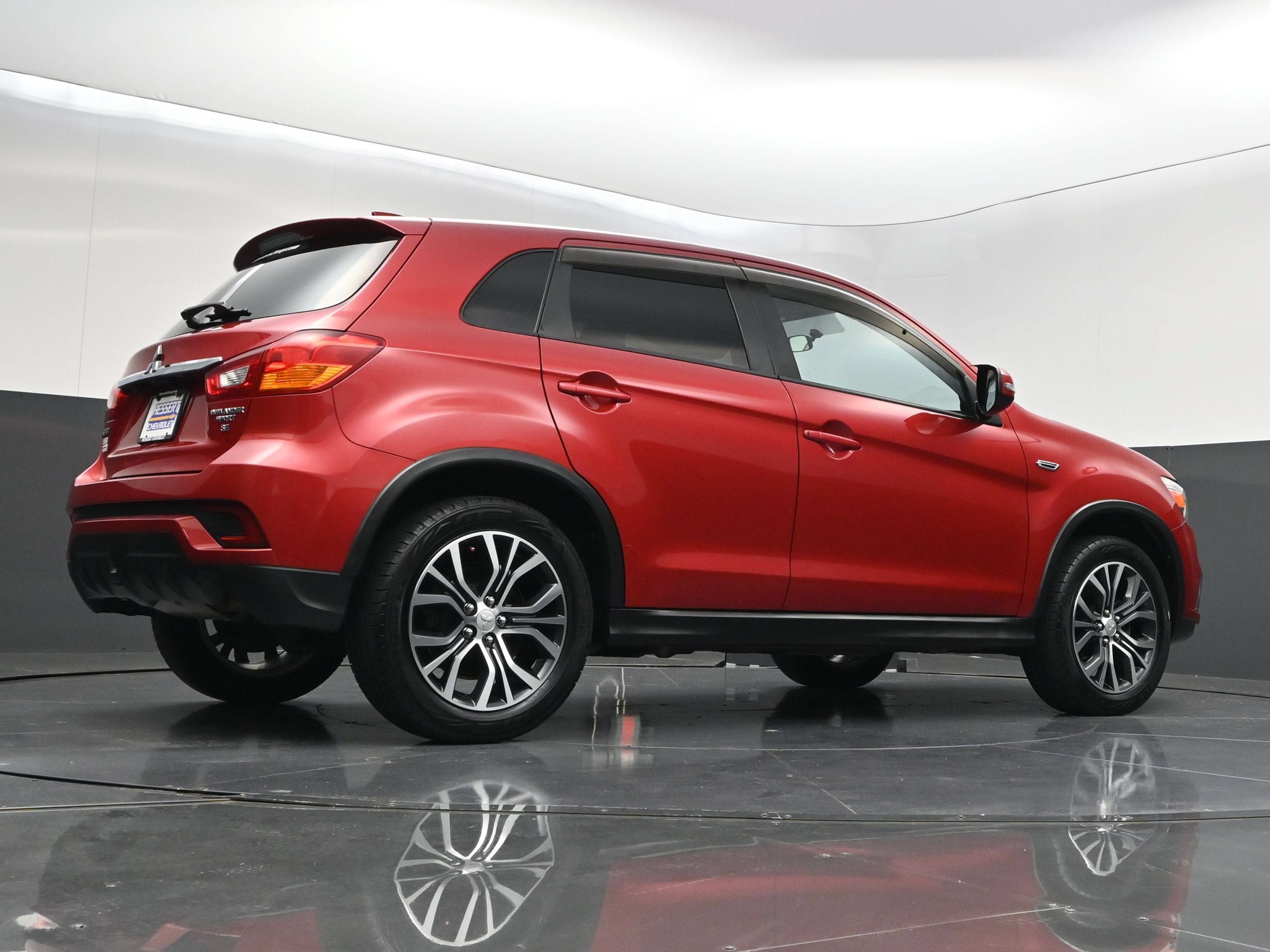 Used 2018 Mitsubishi Outlander Sport SE AWD/4WD image 42