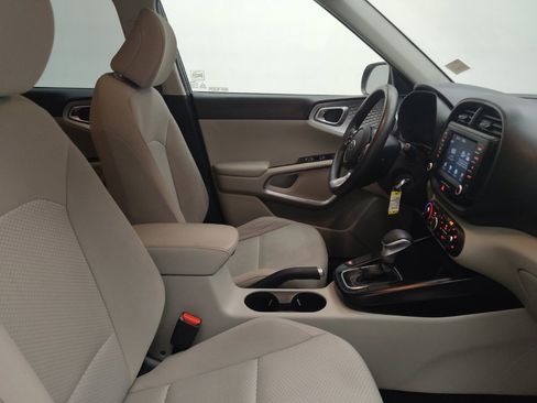 Used 2020 Kia Soul LX FWD image 21