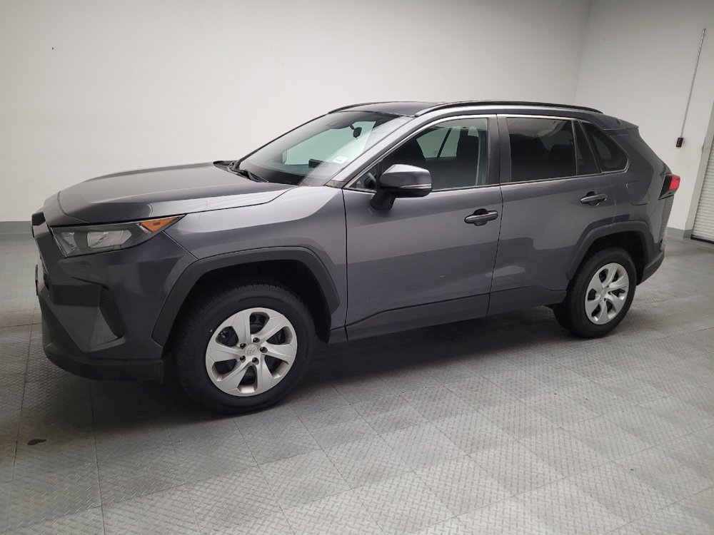 Used 2021 Toyota RAV4 LE AWD/4WD image 2