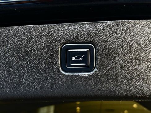 Used 2023 Chevrolet Blazer RS w/ Enhanced Convenience Package image 35