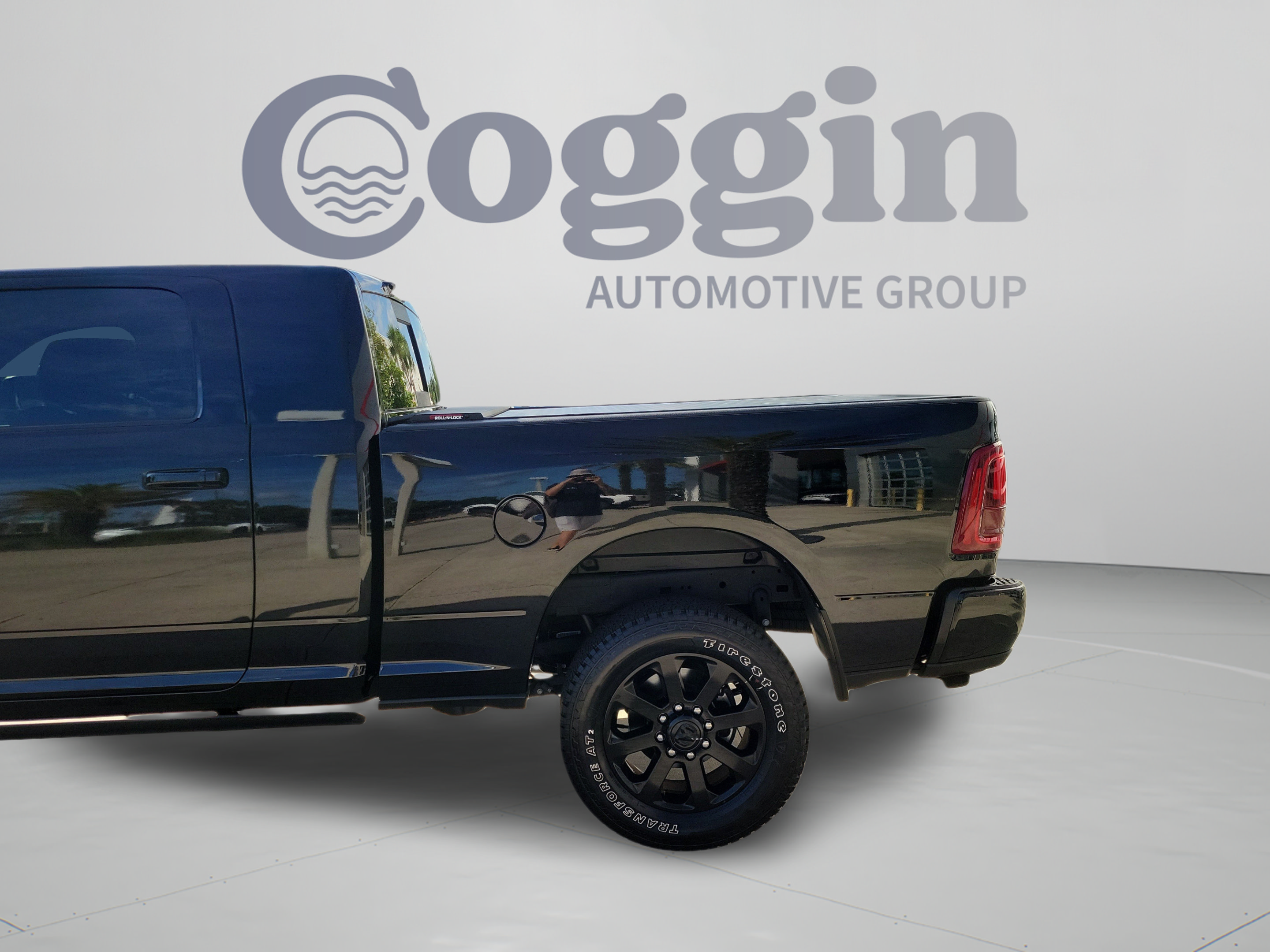 Used 2025 RAM 2500 Laramie AWD/4WD image 5