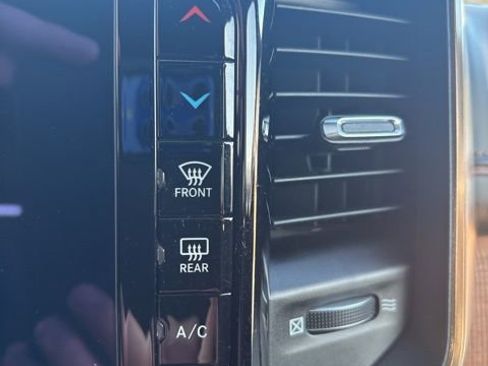 Used 2022 RAM 3500 Limited image 23